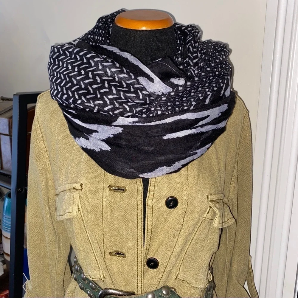 Light, multi patterned infinity scarf